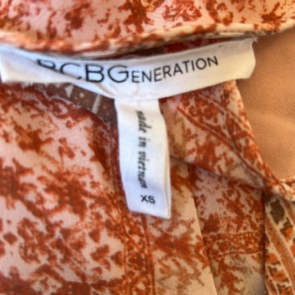 BCBGeneration Floral Pink Lace Romper - Picture 6 of 7